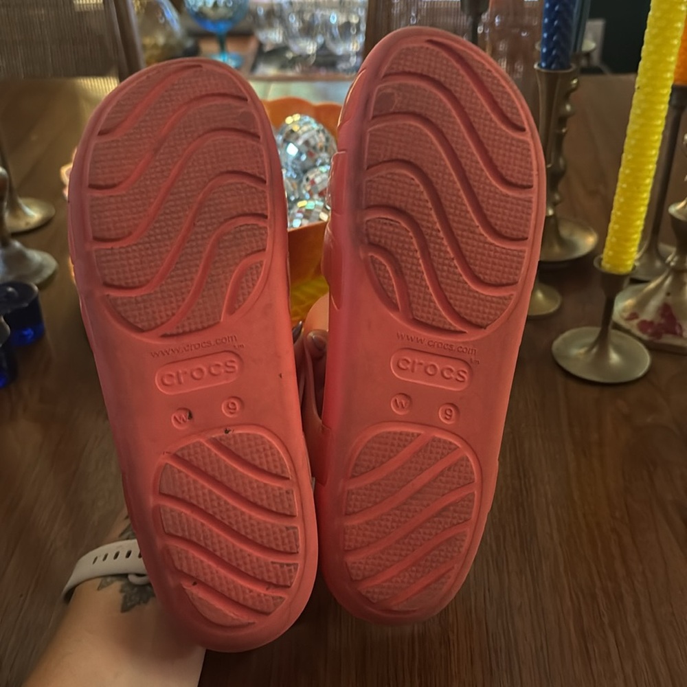 CROCS Splash Women’s Fisherman Jellies Coral Sandals - Picture 3 of 4